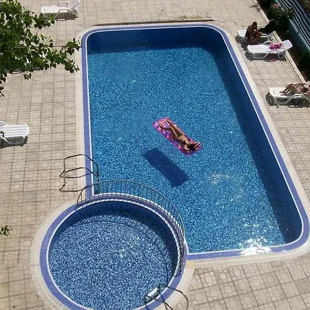 Apartament Violet Garden Sunny Beach